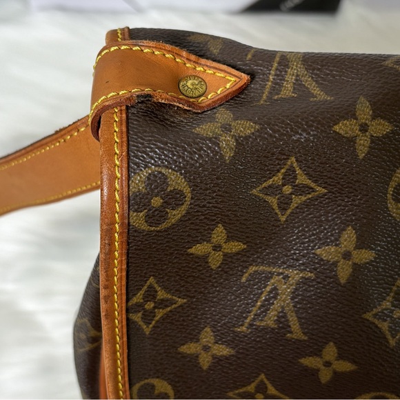 💃LOUIS VUITTON Saumur 35 Monogram Messenger Crossbody Saddle Bag - Picture 13 of 16